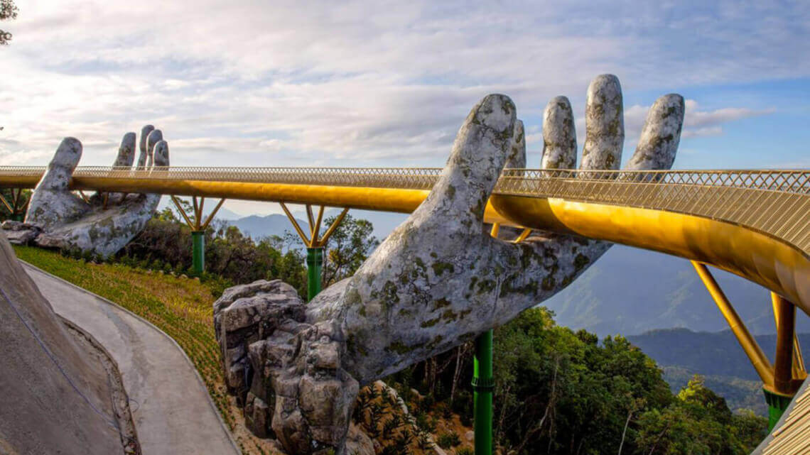 Golden Bridge (Da Nang)